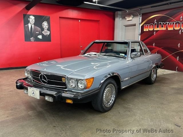 MercedesBenz 380 in Calverton, NY, United States 2 - 19210333