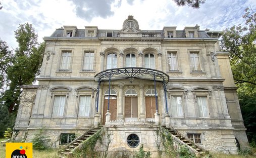 Chateau  en Bourg, Eysines, Francia 1