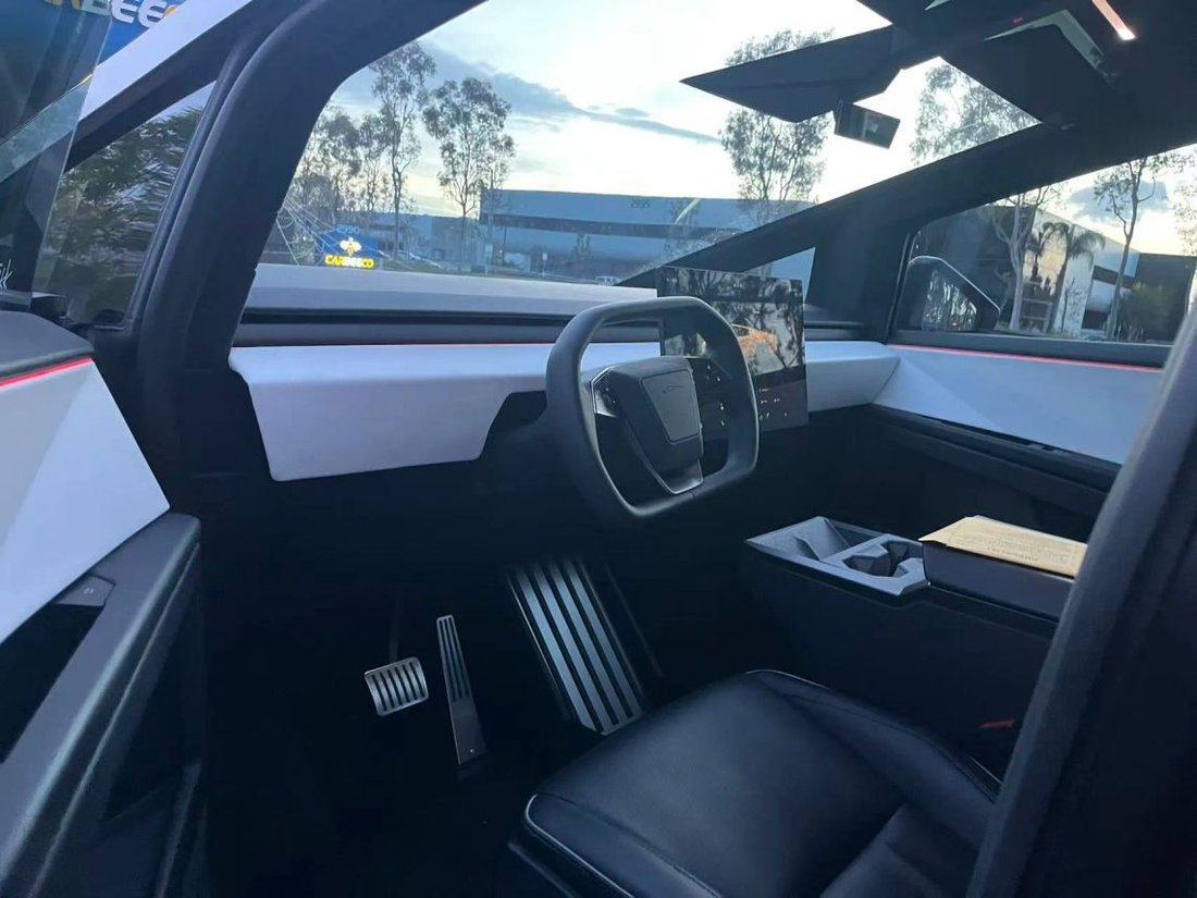 Pickup in Costa Mesa, CA, United States 4 - 19211301