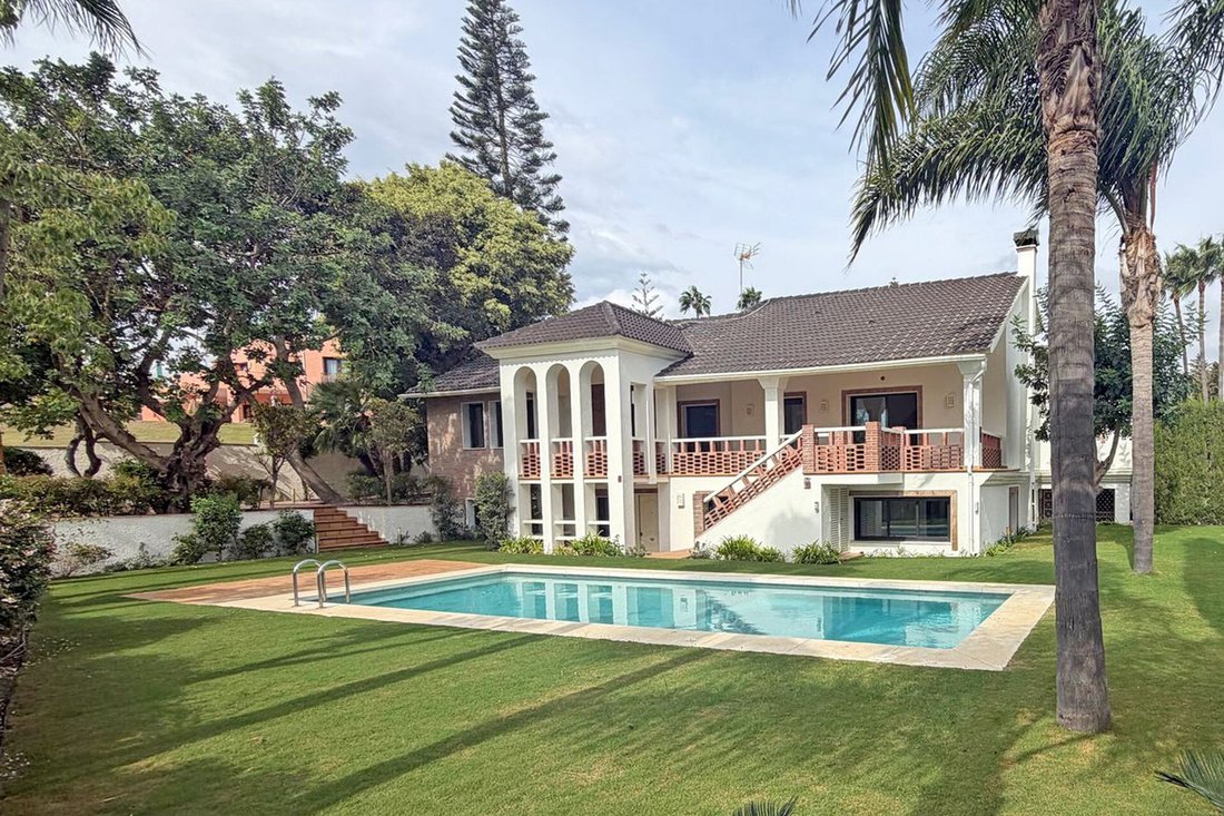 Villa in Bel-Air, Estepona, Andalusien 1 - 19213195