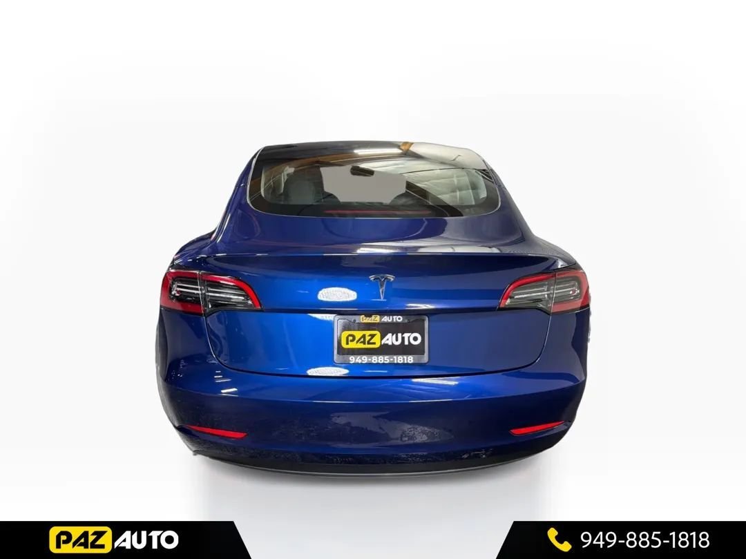 Sedan in Laguna Hills, CA, United States 4 - 19211352