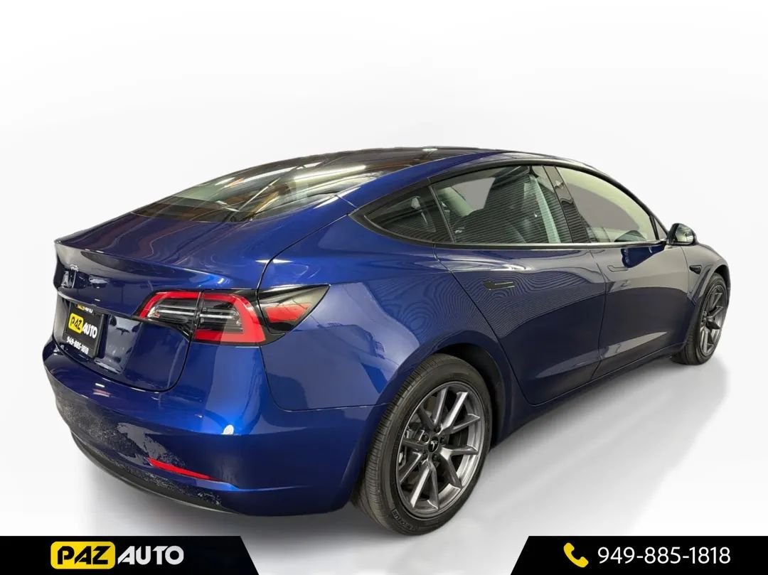 Sedan in Laguna Hills, CA, United States 5 - 19211352