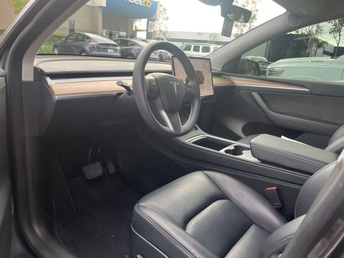 Suv in Costa Mesa, CA, United States 3 - 19213404