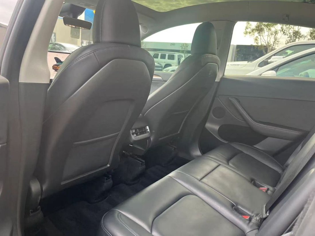 Suv in Costa Mesa, CA, United States 4 - 19213404