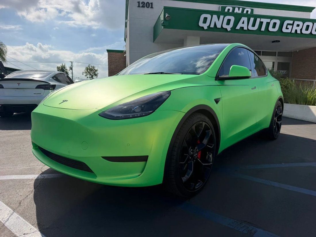 Suv in Ontario, CA, United States 2 - 19211351