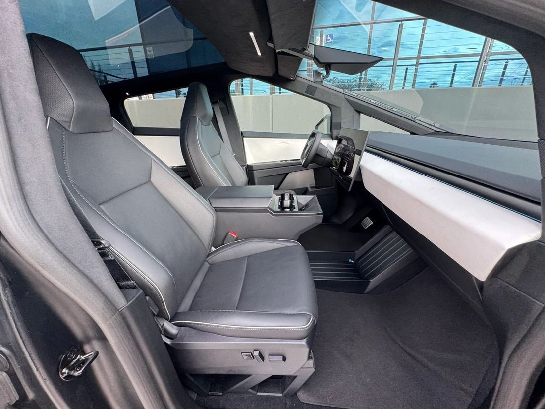 Pickup in San Bernardino, CA, United States 5 - 19213392