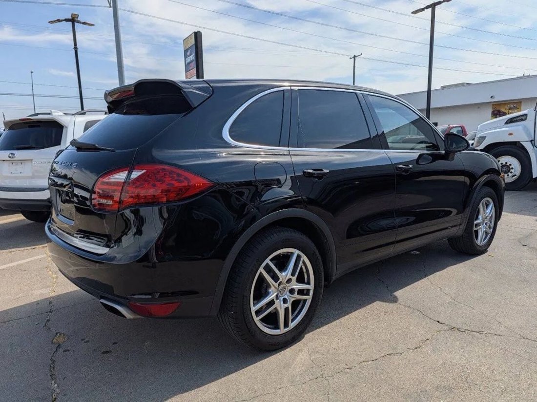 Suv in Garland, TX, United States 5 - 19213639