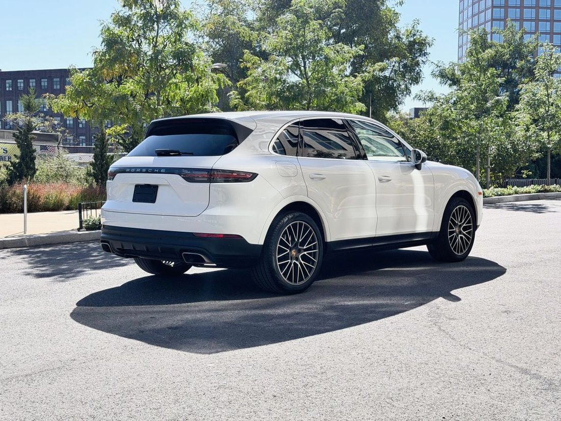 Suv in Brooklyn, NY, United States 4 - 19213424
