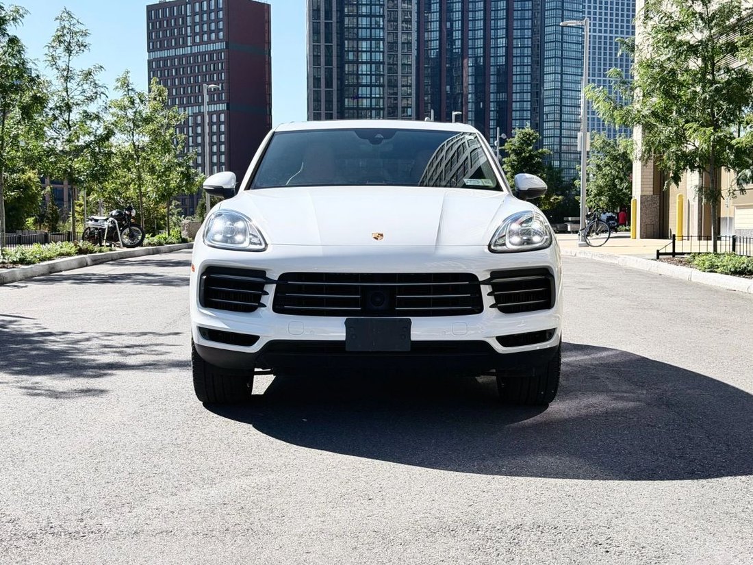 Suv in Brooklyn, NY, United States 2 - 19213424