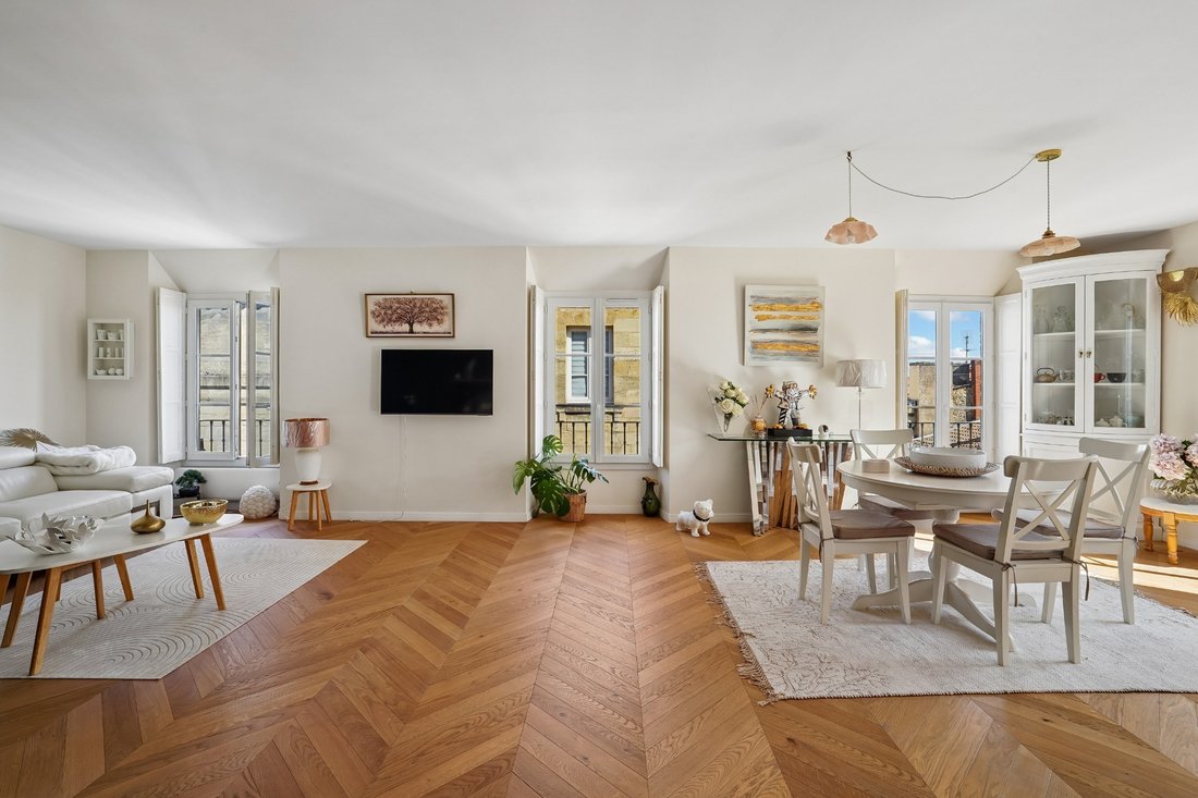 Apartment in Hôtel de Ville-Quinconce-Saint Seurin-Fondaudège, Bordeaux, France 2 - 19213707