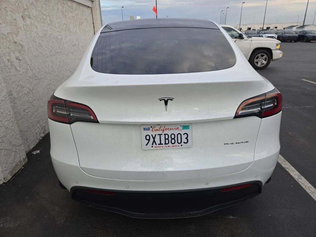 Suv in Newport Beach, CA, United States 3 - 19220720