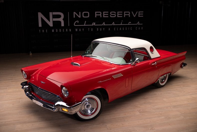 1957 Ford Thunderbird Convertible | 292ci V8 | 3-Speed Manual in Green Brook, United States 1 - 19220275