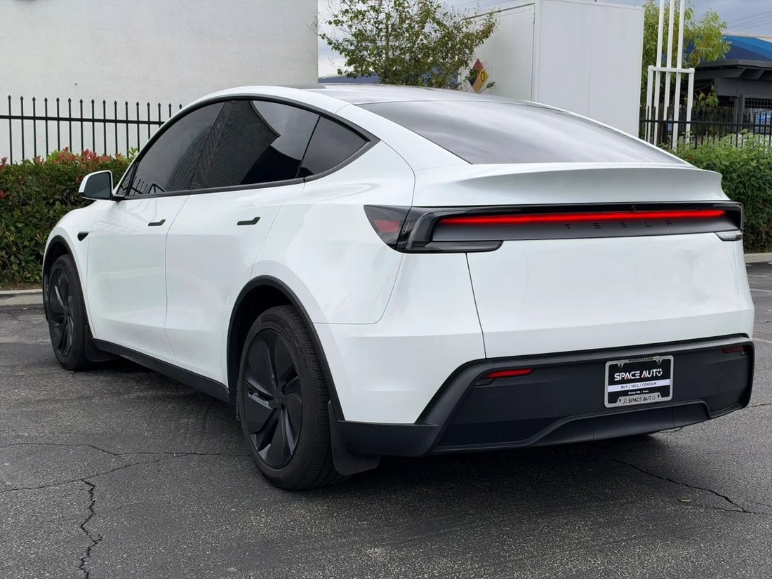 Suv in Azusa, CA, United States 5 - 19218963