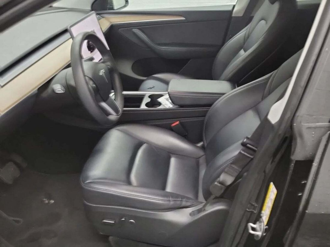 Suv in Newport Beach, CA, United States 2 - 19220712