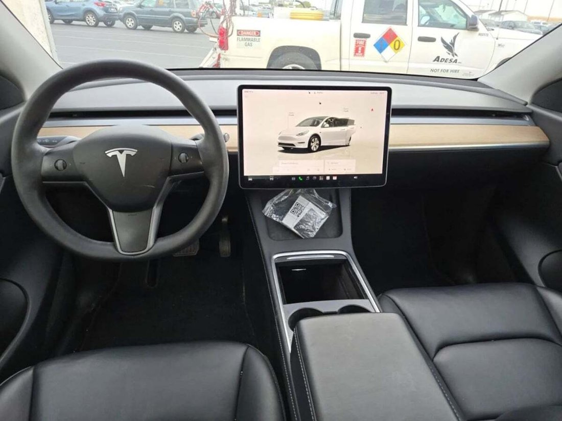 Suv in Newport Beach, CA, United States 3 - 19220702