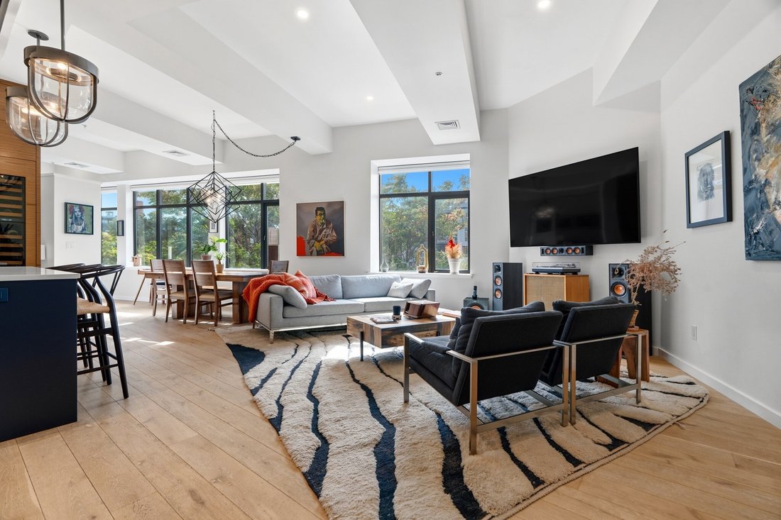 Condo in Boston, Massachusetts, United States 1 - 19218880