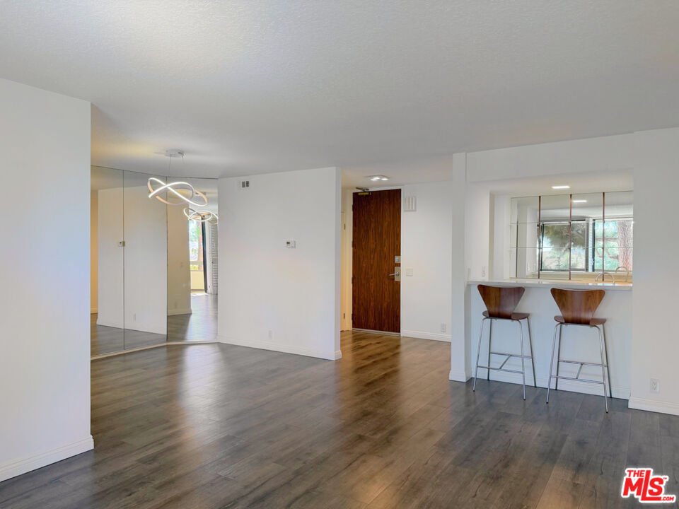 Condo in Los Angeles, California, United States 4 - 19220994