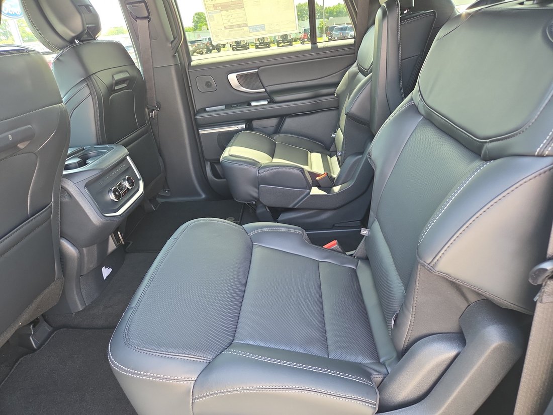 Suv in Collierville, TN, United States 4 - 19220812