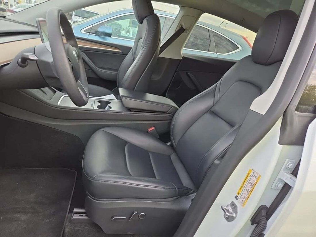Suv in Newport Beach, CA, United States 4 - 19220720