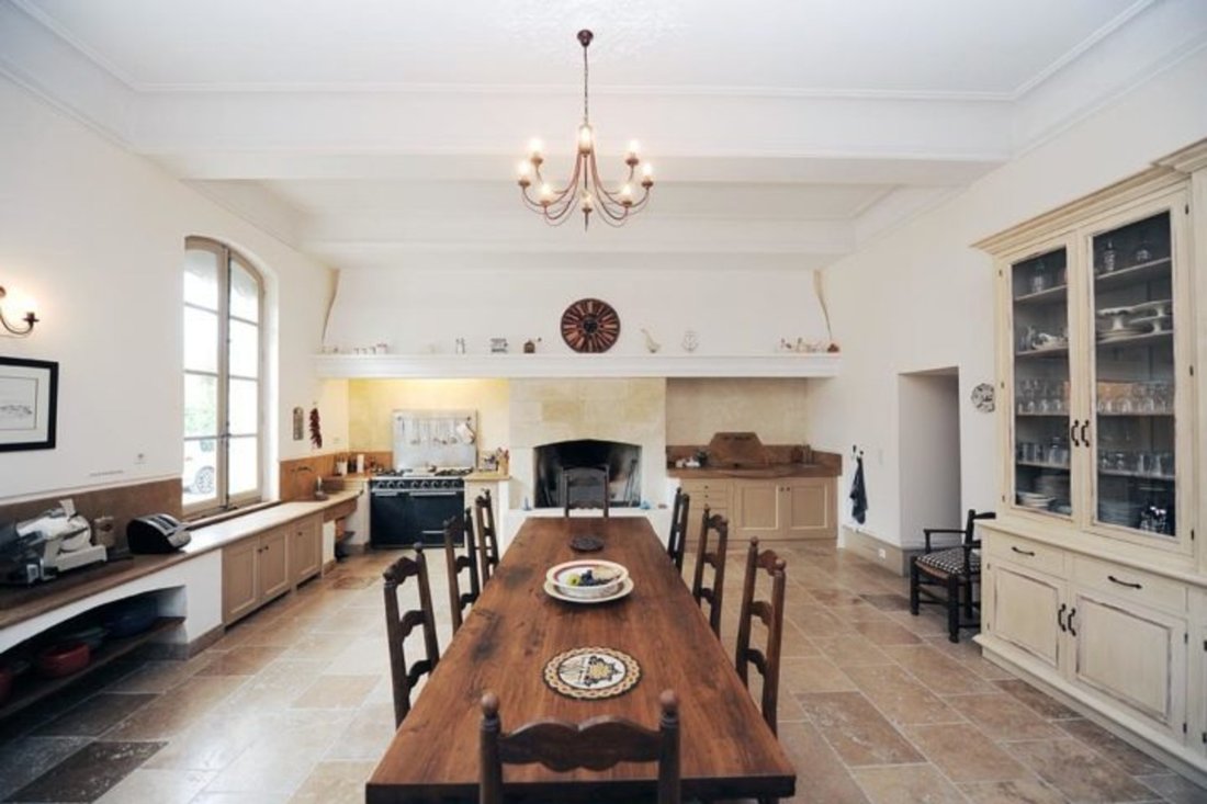 Haus in Arles, Provence-Alpes-Côte d'Azur, Frankreich 4 - 19215601
