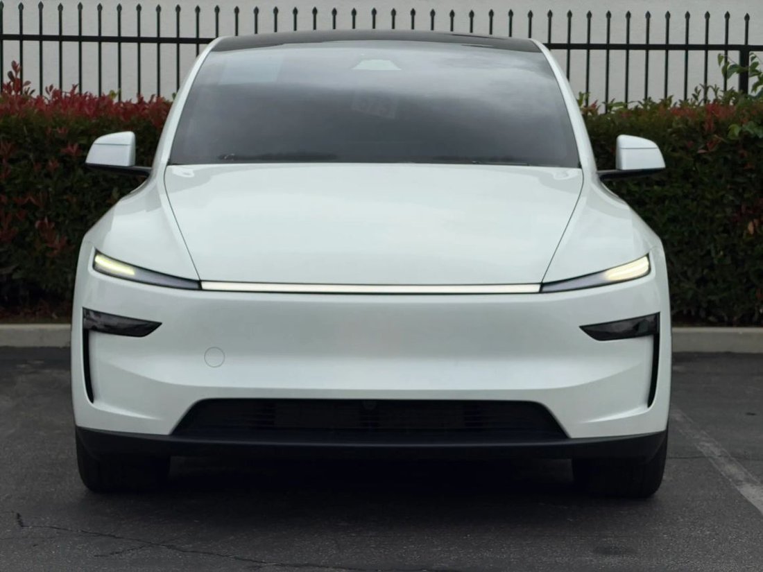 Suv in Azusa, CA, United States 2 - 19218963