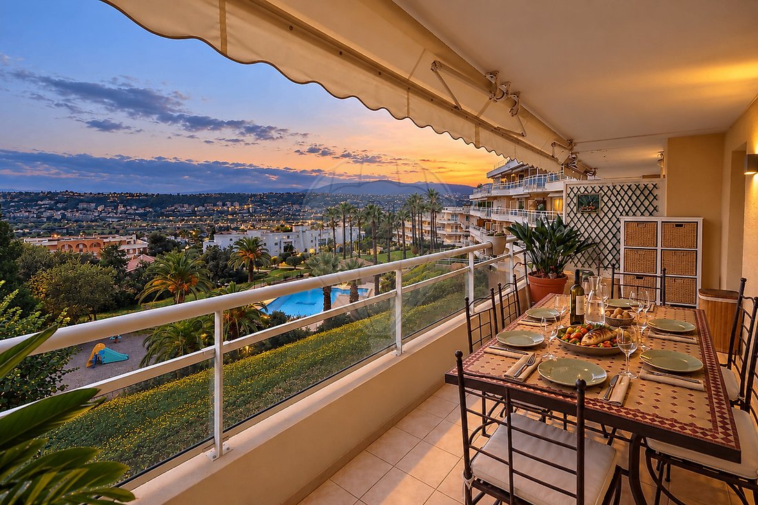 Wohnung in Nizza, Provence-Alpes-Côte d'Azur, Frankreich 1 - 19215567