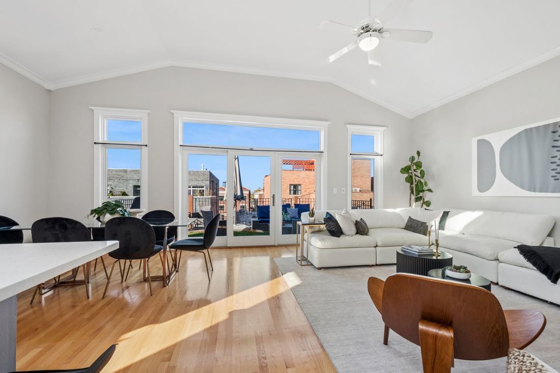 Condo in Chicago, Illinois, United States 3 - 19219569