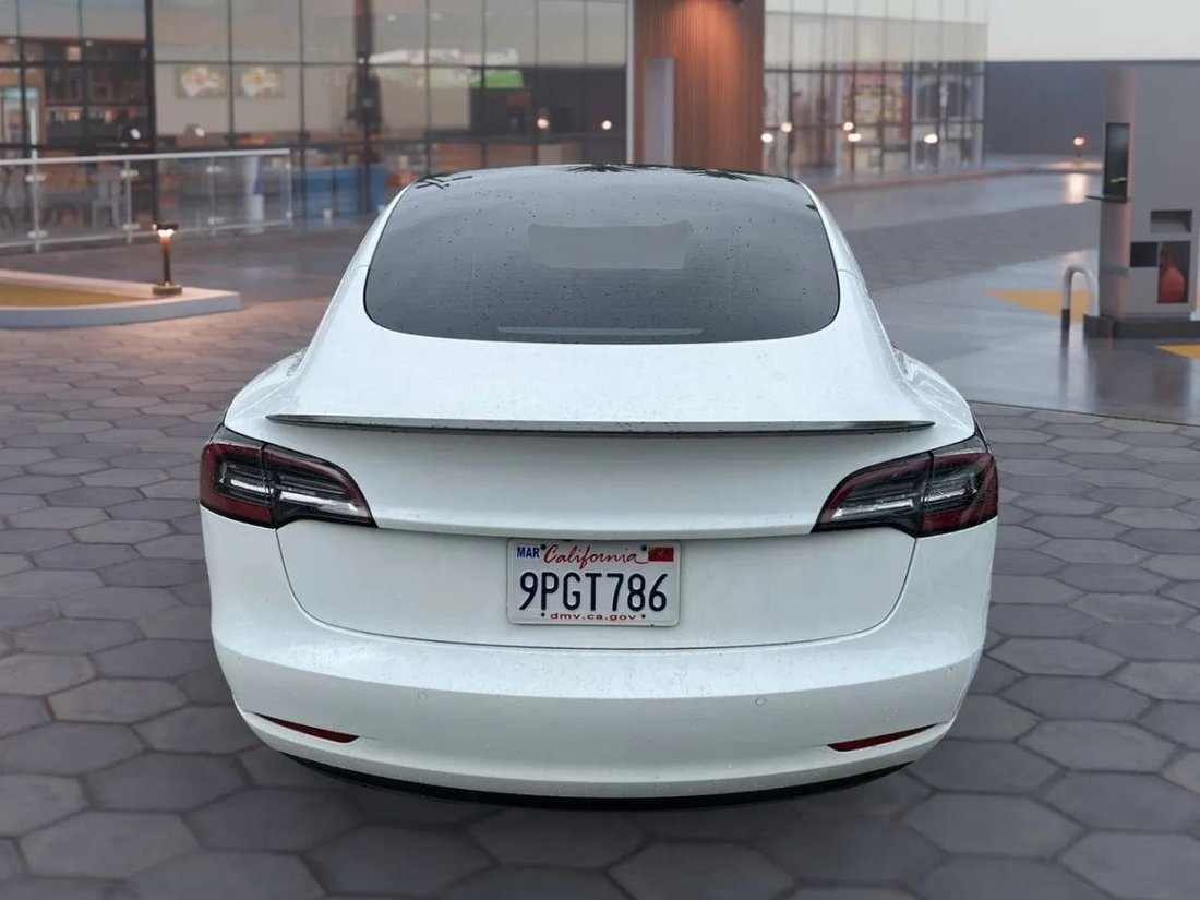 Sedan in Fontana, CA, United States 4 - 19219151