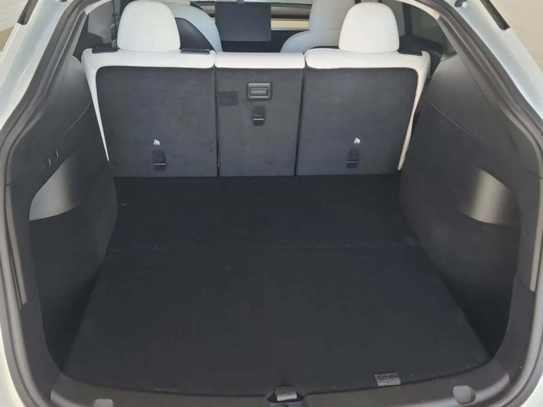 Suv in Newport Beach, CA, United States 3 - 19220695