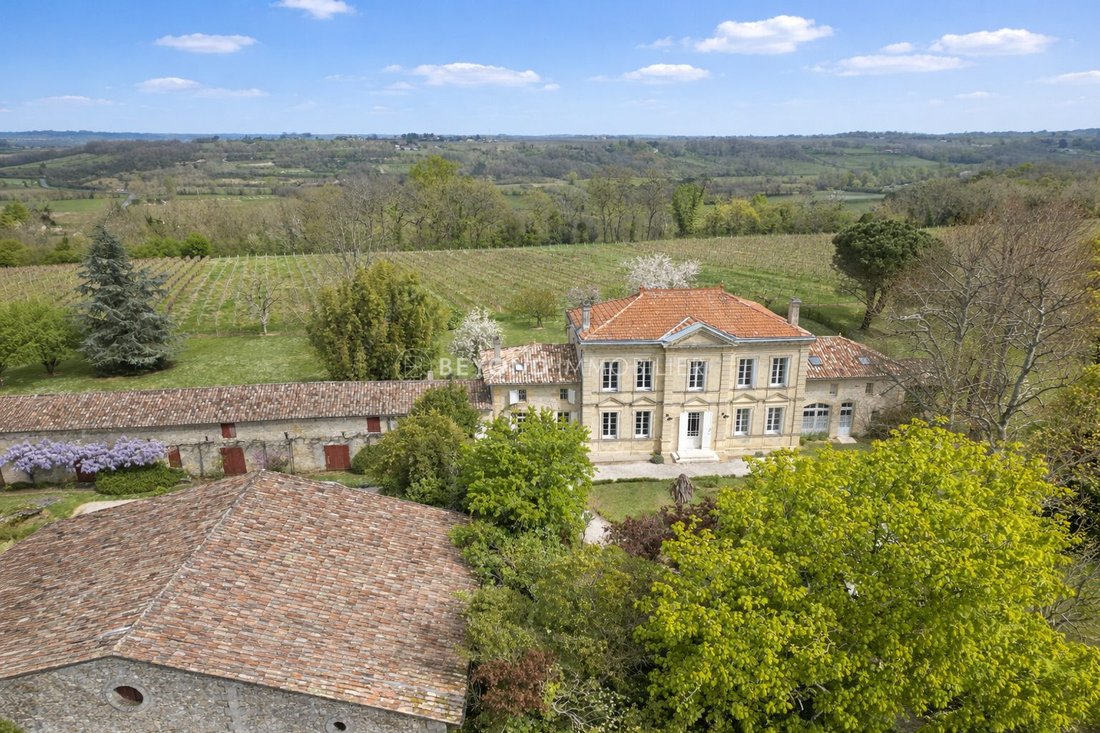 Villa in Pujols, Nouvelle-Aquitaine, France 3 - 19222530