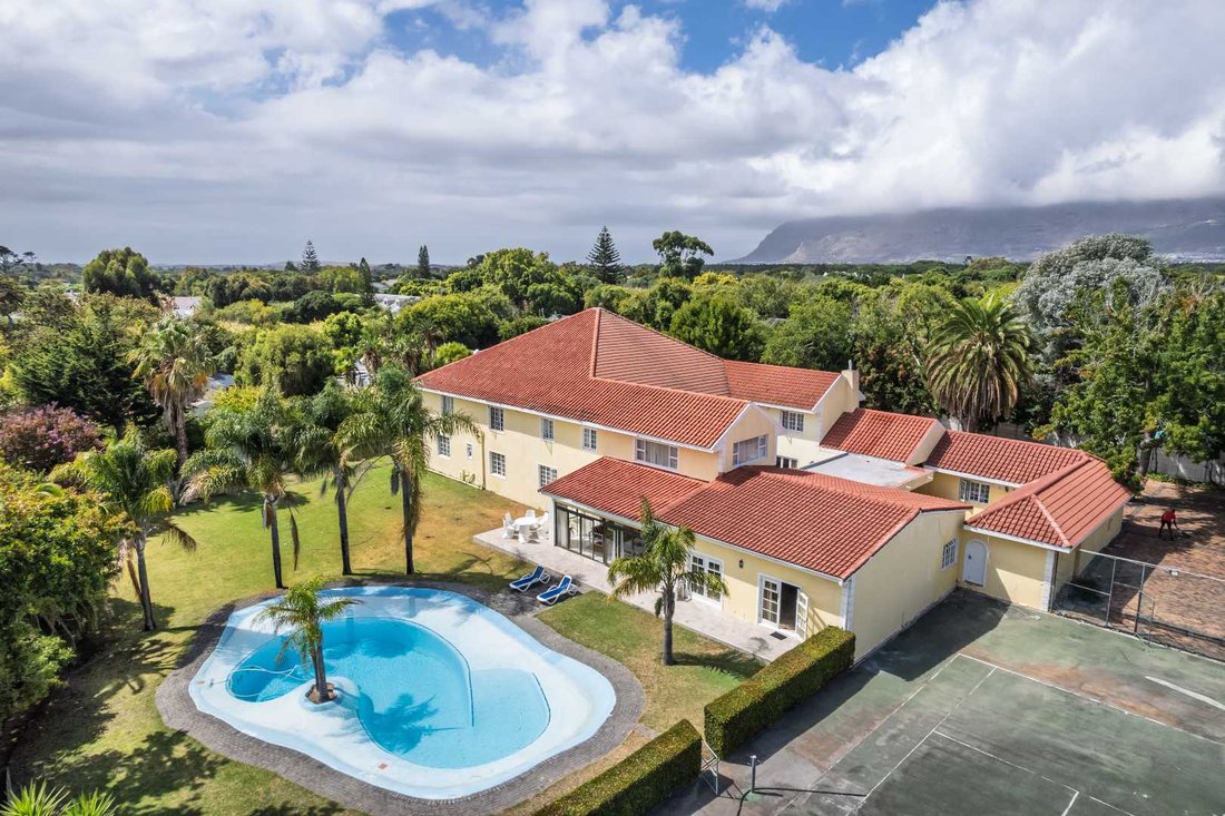 Maison à Constantia, Southern Suburbs, Le Cap 2 - 19215040