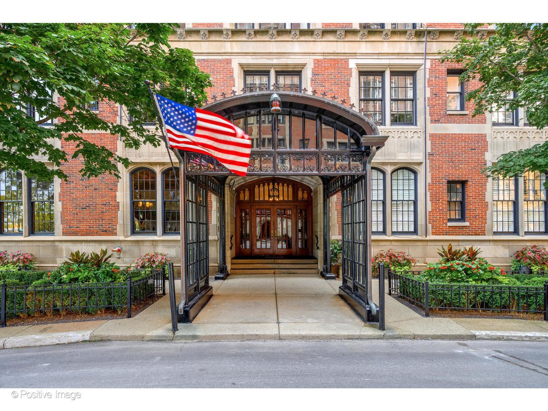 Co Op in Chicago, Illinois, United States 1 - 19220895