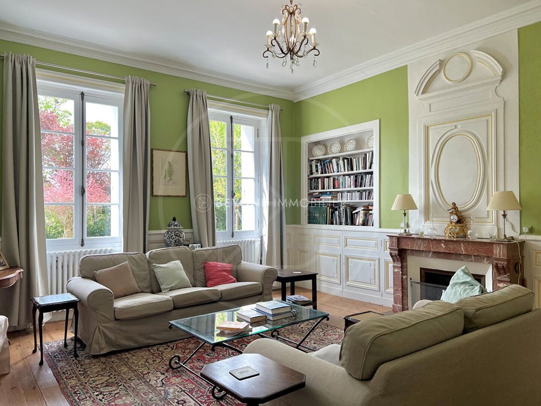 Villa in Pujols, Nouvelle-Aquitaine, France 5 - 19222530