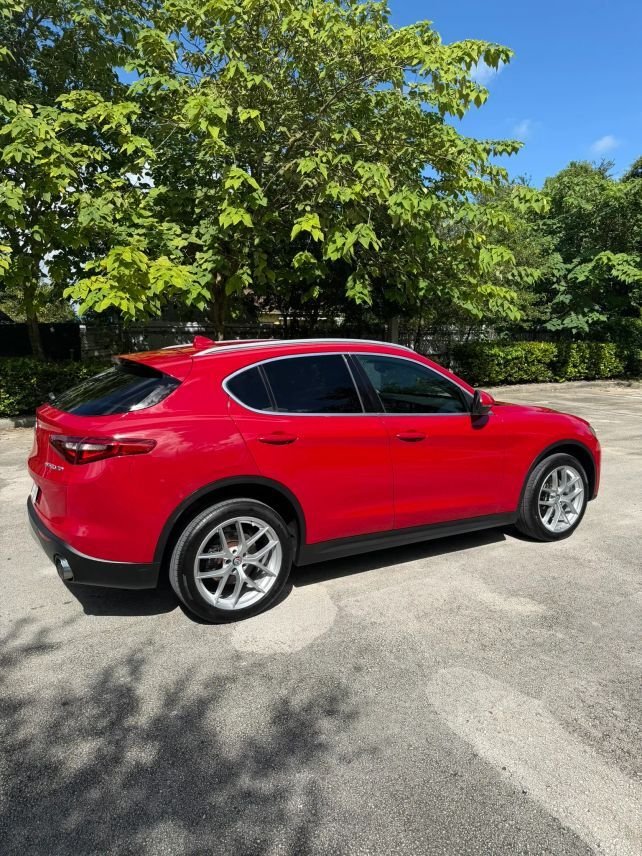 Suv in Miami, FL, United States 2 - 19218956