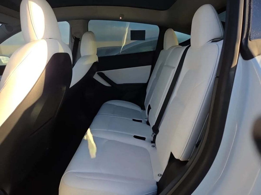 Suv in Newport Beach, CA, United States 5 - 19220695