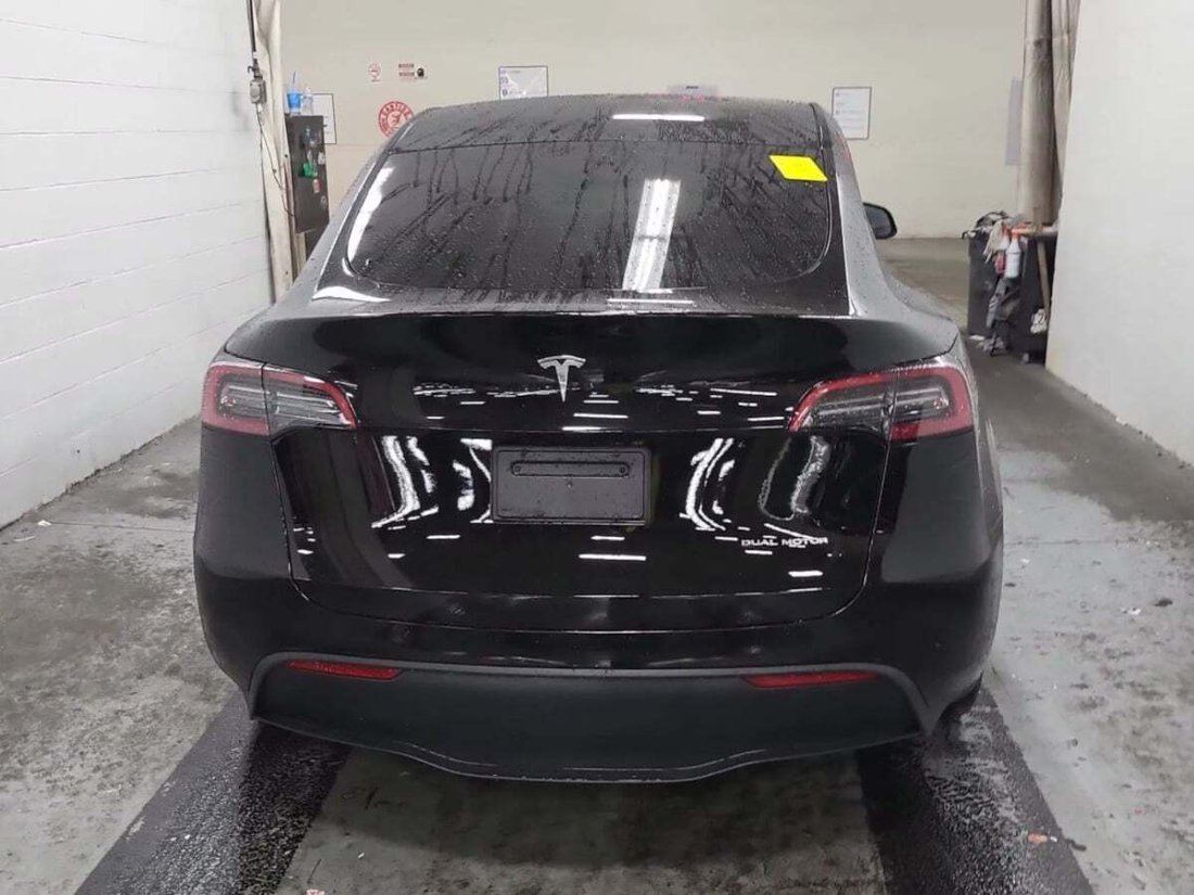 Suv in Newport Beach, CA, United States 5 - 19220712