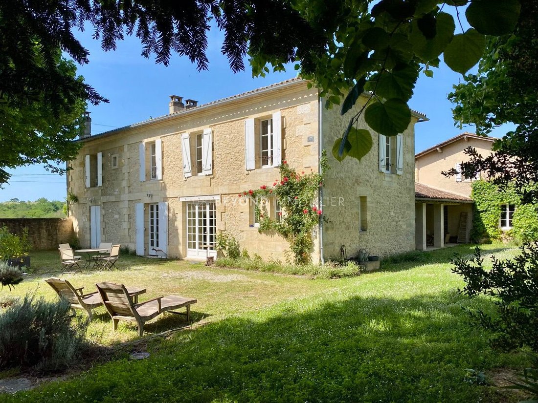 Villa in Branne, Nouvelle-Aquitaine, France 1 - 19222526