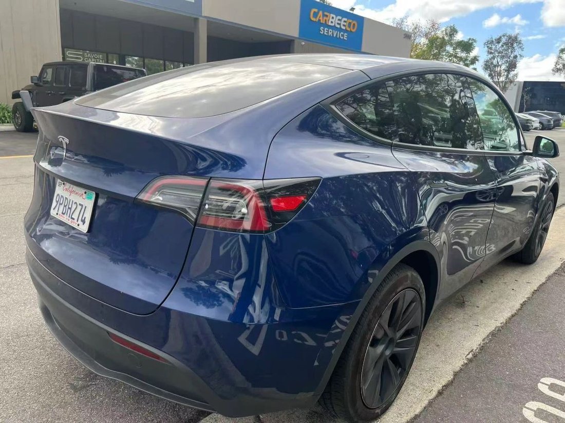 Suv in Costa Mesa, CA, United States 2 - 19221219