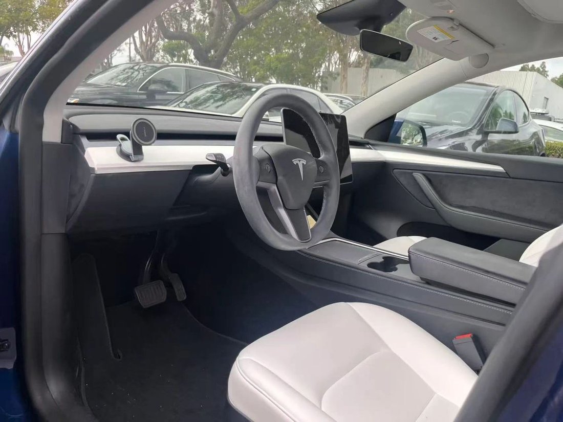 Suv in Costa Mesa, CA, United States 3 - 19221219