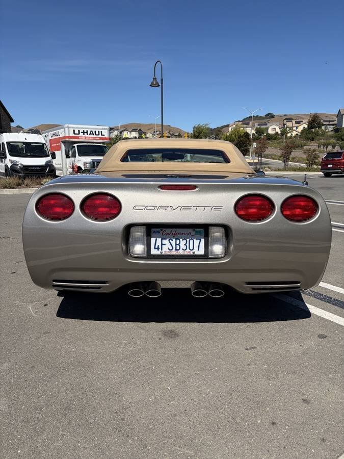 Cabriolet in Glendale, United States 4 - 19220283