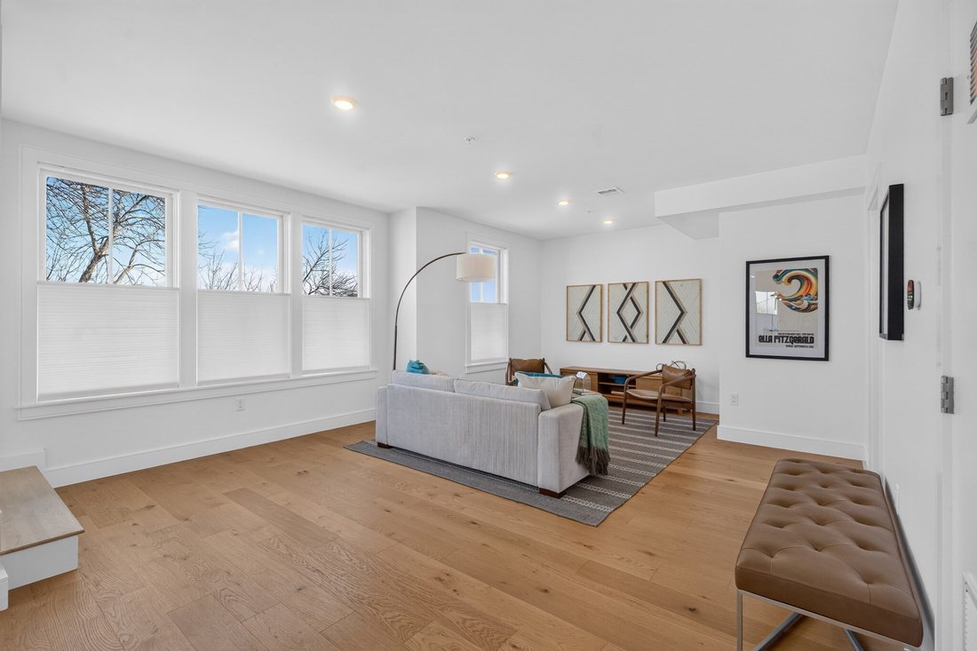 Condo in Boston, Massachusetts, United States 5 - 19215835