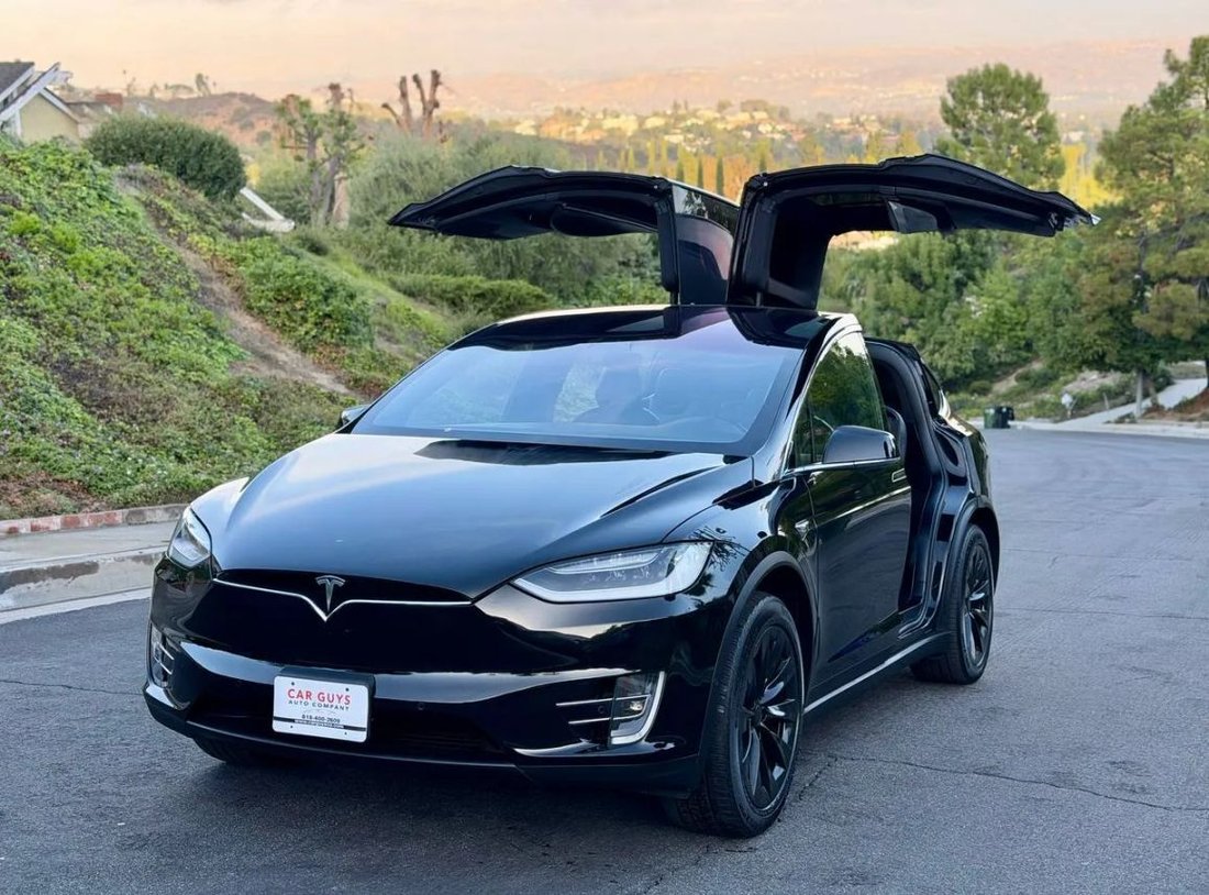 Suv in North Hills, CA, United States 2 - 19219164