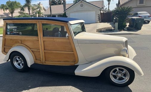 1933 Ford Woody in Glendale, United States 1