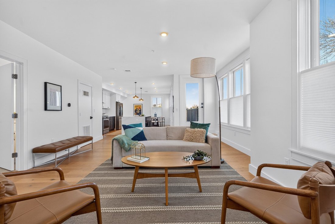 Condo in Boston, Massachusetts, United States 1 - 19215835