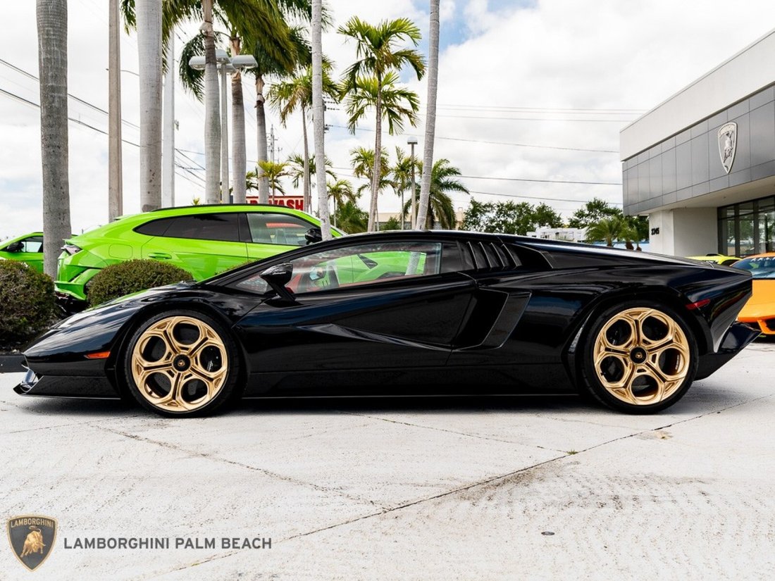 Coupe in Palm Beach, FL, United States 3 - 14056563