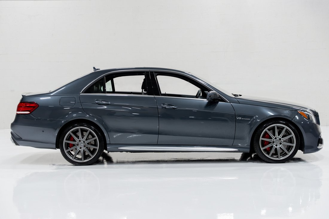 Sedan in West Hollywood, CA, United States 4 - 19216121