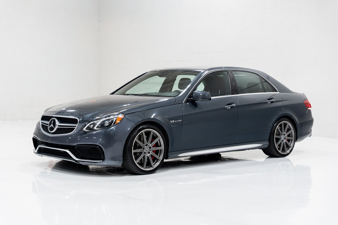 Sedan in West Hollywood, CA, United States 1 - 19216121